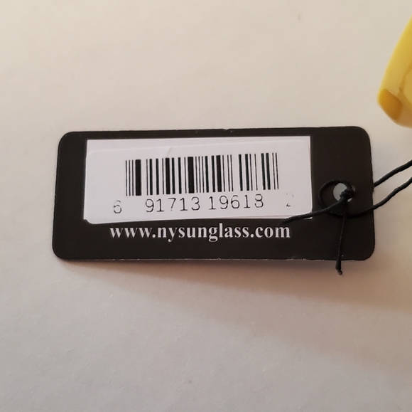 NY Sunglasses - Picture 7 of 7